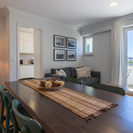 Charming Belém 3BDR Property by LovelyStay