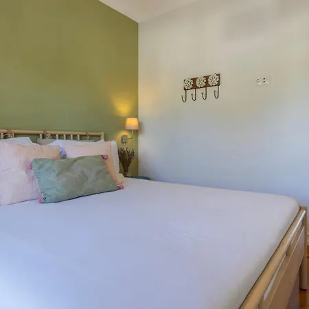 Charming Belém 3BDR Property by LovelyStay Lisboa